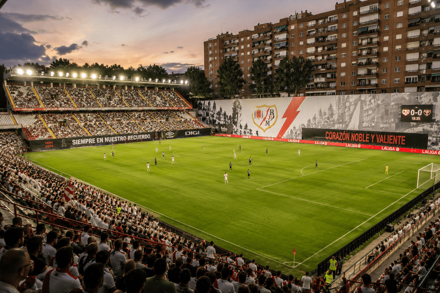 Rayo Vallecano la Vallecas — hotel și bilete incluse